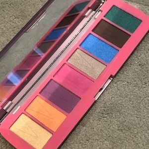 Makeup Revolution Brave Spirit Eyeshadow Palette